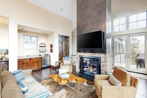 Cassidy Ridge Condos