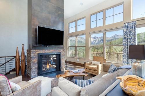 Cassidy Ridge Condos