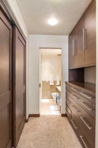 Colorado Ave East 327 - Bear Creek West