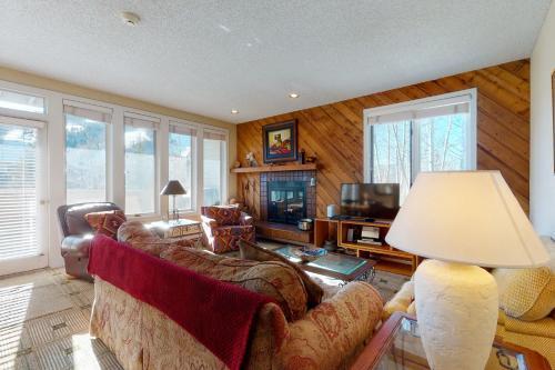 Sun Vail B