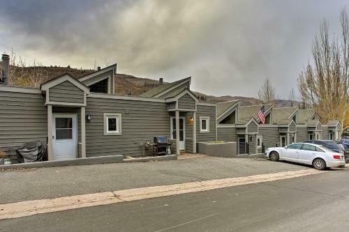 Cozy Vail Townhome With Views Near Shuttle Stop!
