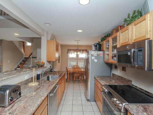 Sea Colony - 53060 Lakeshore