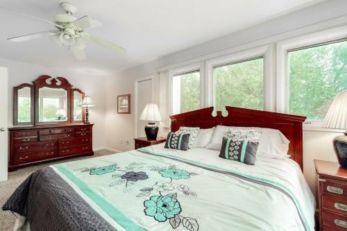 Sea Colony - 802 Wimbledon