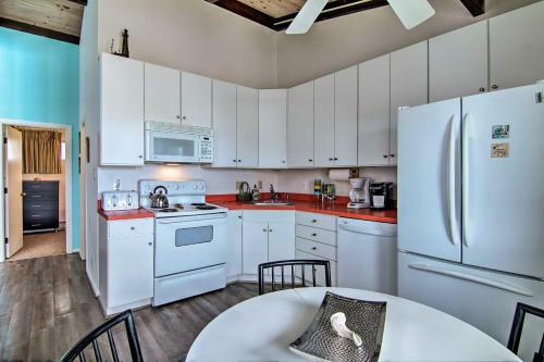 Apartamento Bright Condo With Balcony - Walk To Dewey Beach!