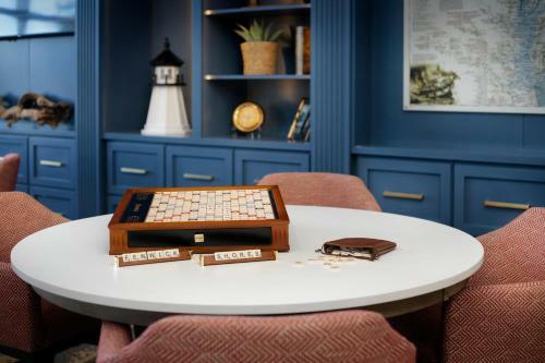 Hotel Fenwick Shores, Tapestry Collection By Hilton