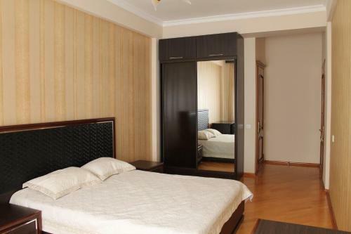 On Aga Neimatulla Street Apartment
