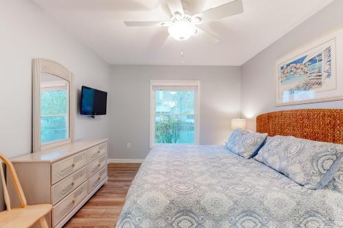 Sea Colony Tall Pines II