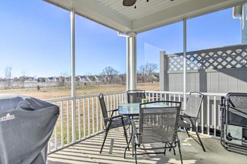 Charming Townhome With Patio, Less Than 5 Mi To Beach!