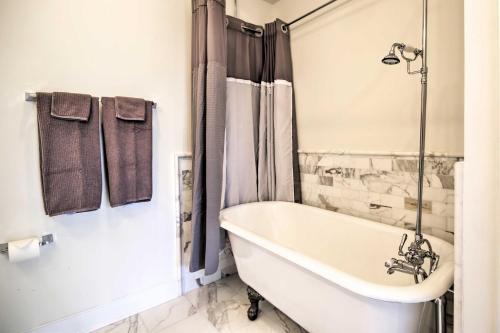 Peggys Place D C Home With Deck Near Downtown!