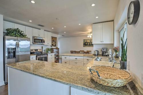 Updated Apollo Beach Home With New Dock And Hot Tub!