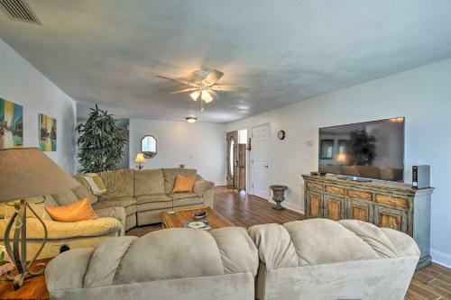 Updated Apollo Beach Home With New Dock And Hot Tub!