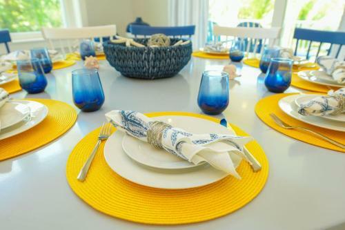 Anna Maria Beach House By Ami Locals
