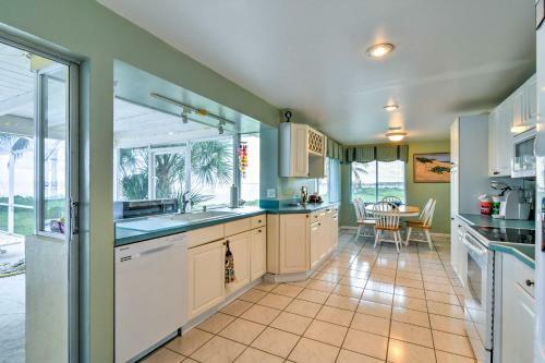 Secluded Bokeelia House With Pool And Ocean View!