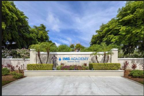 Bradenton Retreat