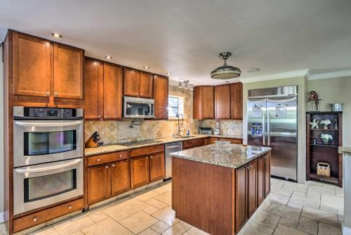 Bonita Springs Private Oasis With Ideal Yard!