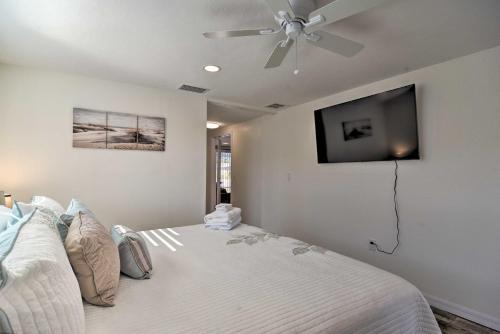 Canalfront House With Pool In San Remo Shores!