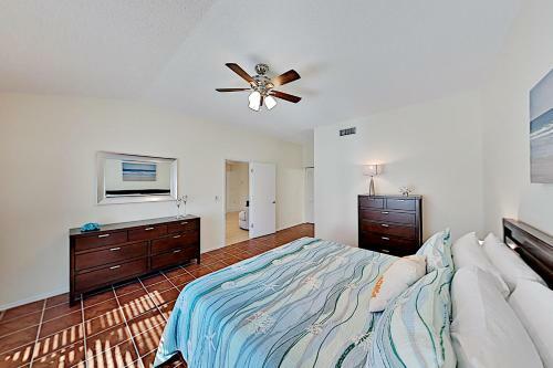 Pristine Home-screened Lanai & Private Pool Home