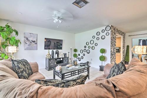 Pet-friendly Gulf Getaway - 10 Mi To Beaches!