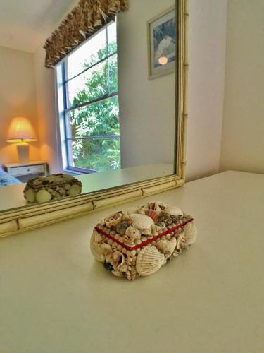 Beach Bungalow - East 2205