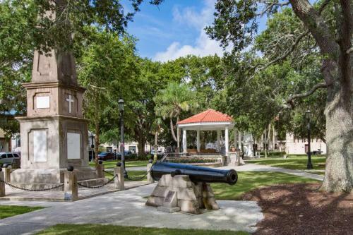 Villa Barefoot Hideaway Family Beachfront Retreat