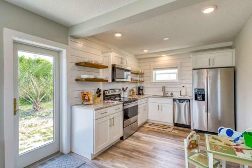 Villa Barefoot Hideaway Family Beachfront Retreat