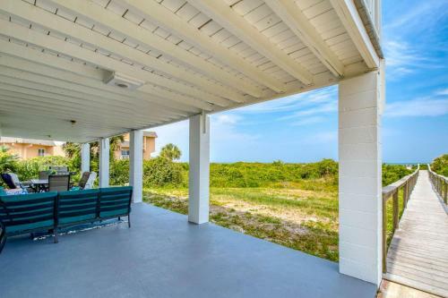 Villa Barefoot Hideaway Family Beachfront Retreat