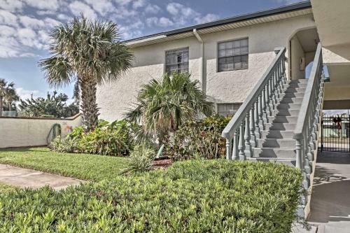 Apartamento Spanish-style Studio With Pool - Walk To Cocoa Beach