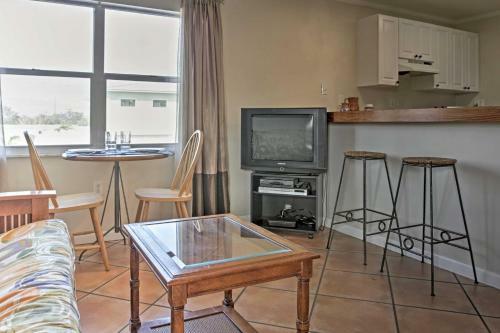 Apartamento Spanish-style Studio With Pool - Walk To Cocoa Beach