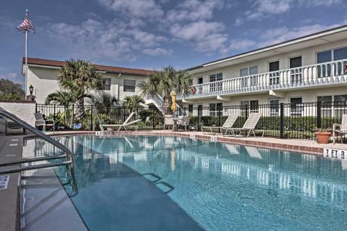 Apartamento Spanish-style Studio With Pool - Walk To Cocoa Beach