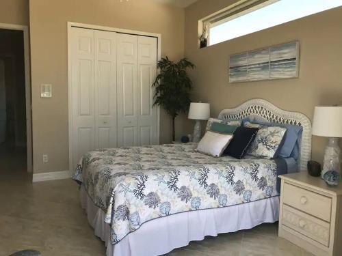 Exceptional Vacation Home In Cape Coral Home