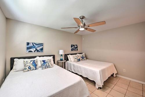 Canalfront Cape Coral Escape With Pool, Dock And Kayaks