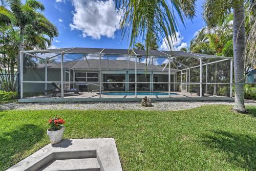 Canalfront Cape Coral Escape With Pool, Dock And Kayaks