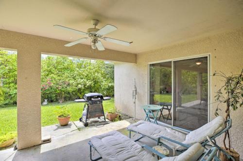 Single-story Cape Coral Home Golf And Grill!