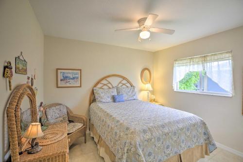 Single-story Cape Coral Home Golf And Grill!