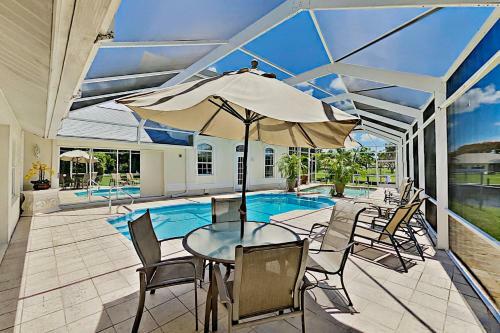 Villa Euphoria - 2-unit Canal Retreat With Pool Home