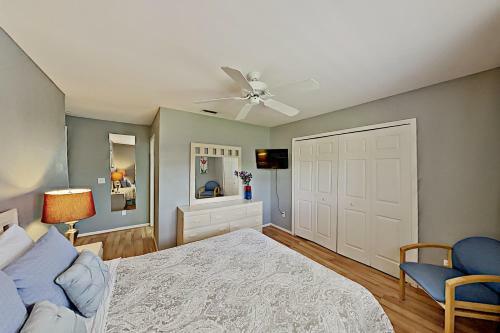 Villa Euphoria - 2-unit Canal Retreat With Pool Home