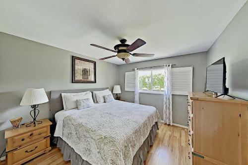 Villa Euphoria - 2-unit Canal Retreat With Pool Home