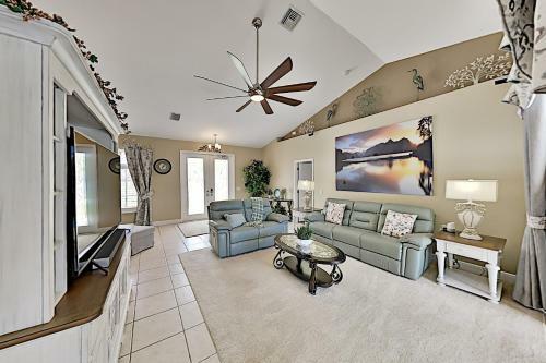 Canalfront Beauty With Private Heated Pool & Garage Home