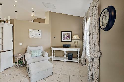 Canalfront Beauty With Private Heated Pool & Garage Home