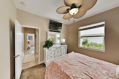Canalfront Beauty With Private Heated Pool & Garage Home
