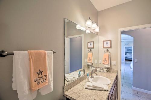 Sunny Hideaway In Cape Coral With Spacious Yard