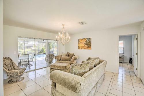 Canalfront Cape Coral Getaway With Boat Lift!