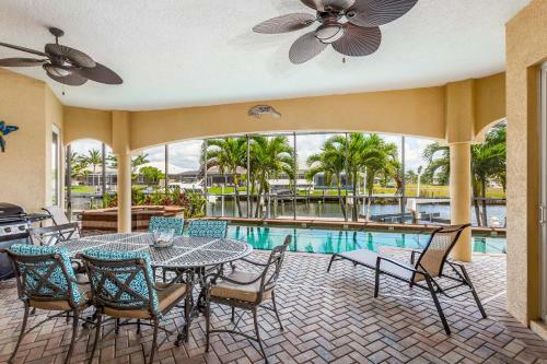 4 Bed 4 Bath Apartment In Cape Coral