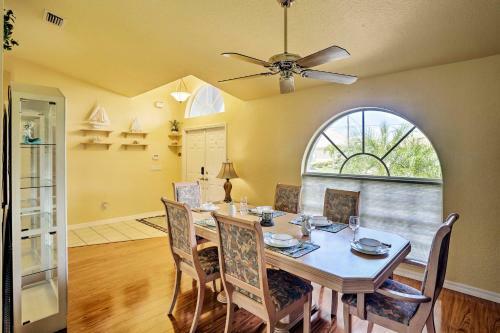 Cape Coral Villa With Pool - 7 Mi To Beach!