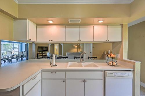 Bright And Airy Cape Coral Home With Lanai And Pool