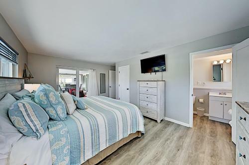 Coral Sunrise - Canal Home With Private Pool Home