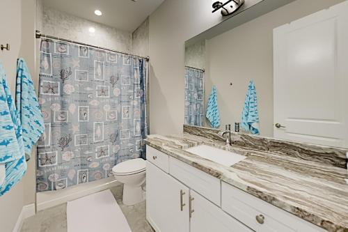 Desirable Sw Home - Private Heated Saltwater Pool Home
