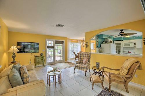 Cute Cape Coral Escape With Yard Near Downtown!
