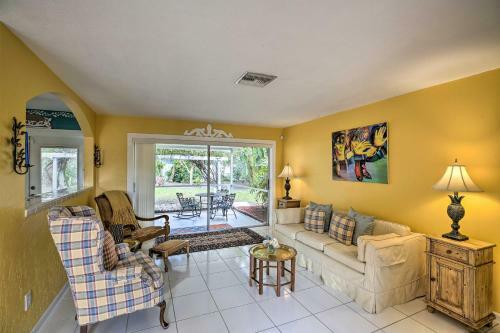 Cute Cape Coral Escape With Yard Near Downtown!