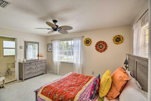 Cute Cape Coral Escape With Yard Near Downtown!